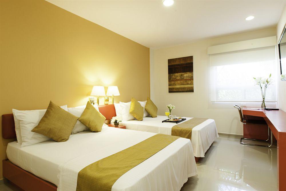 Mision Express Monterrey Aeropuerto La Fe Hotel Apodaca Buitenkant foto