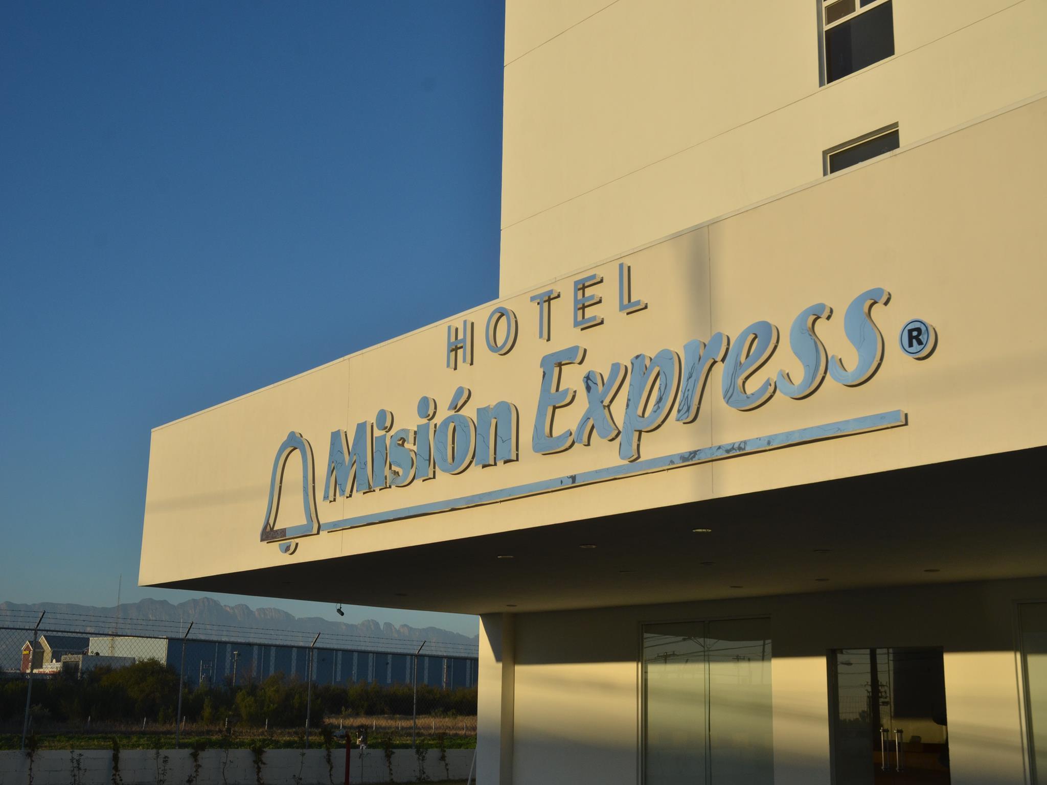 Mision Express Monterrey Aeropuerto La Fe Hotel Apodaca Buitenkant foto