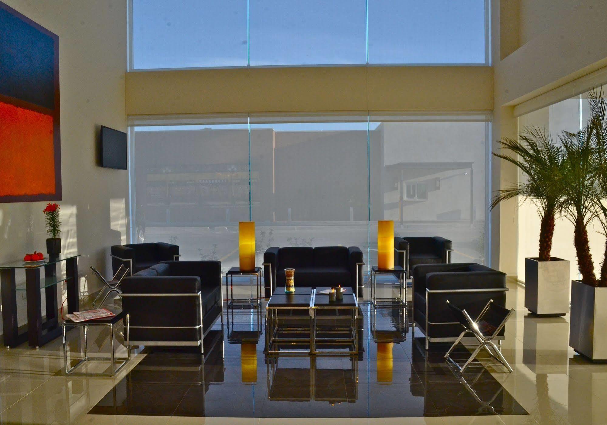 Mision Express Monterrey Aeropuerto La Fe Hotel Apodaca Buitenkant foto